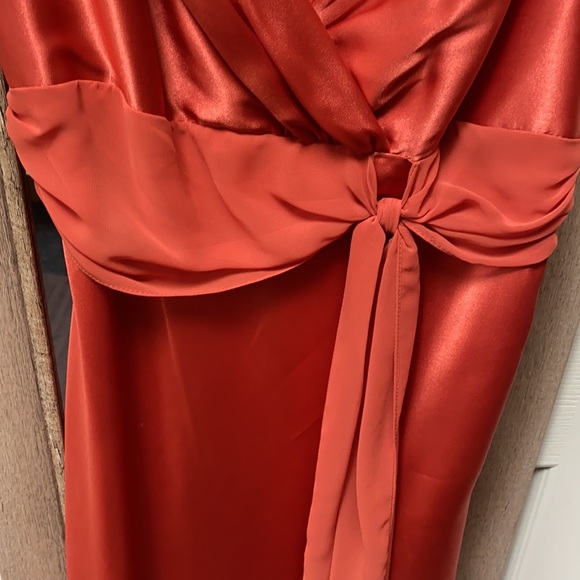 Formal Dress/ball gown size 6 - Picture 5 of 6